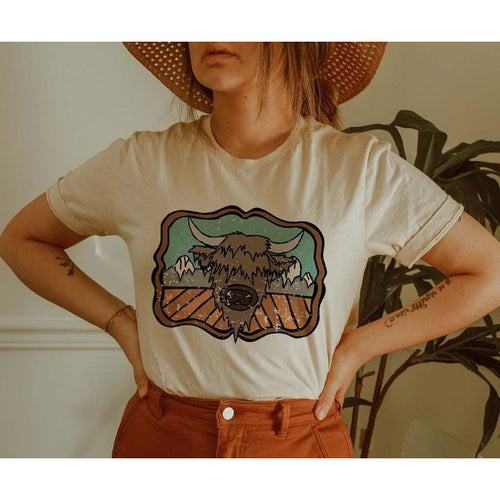 Highland Cow & The Mountains Tee - Cream